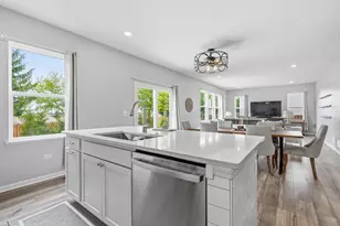 2013 Rosehall Dr, Joliet, IL 60431 - Photo 6