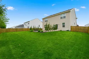 2013 Rosehall Dr, Joliet, IL 60431 - Photo 38