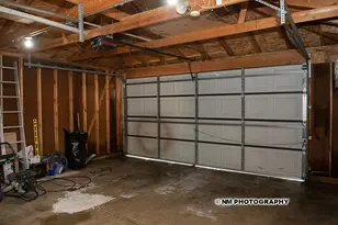 9540 S Bennett Ave, Chicago, IL 60617 - Photo 18