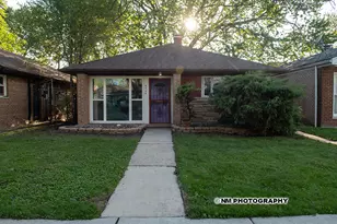 9540 S Bennett Ave, Chicago, IL 60617 - Photo 2