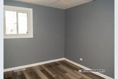 9540 S Bennett Avenue, Chicago, IL 60617 - Photo 12