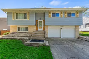 15222 Huntington Ct, Orland Park, IL 60462 - Photo 1