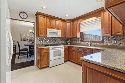 1107 Valley Lane, Lockport, IL 60441 - Photo 4