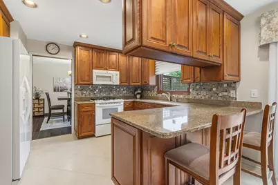 1107 Valley Lane, Lockport, IL 60441 - Photo 10