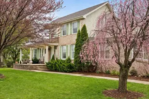 1425 Shorewood Dr, Saint Anne, IL 60964 - Photo 2