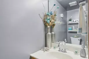 2054 Mission Hills Dr, Elgin, IL 60123 - Photo 18