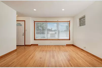 7004 W Foster Avenue, Chicago, IL 60656 - Photo 2