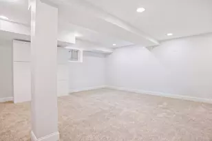 6710 Riverside Dr, Berwyn, IL 60402 - Photo 14