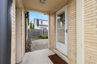 400 W Milburn Ave, Mount Prospect, IL 60056 - Photo 4