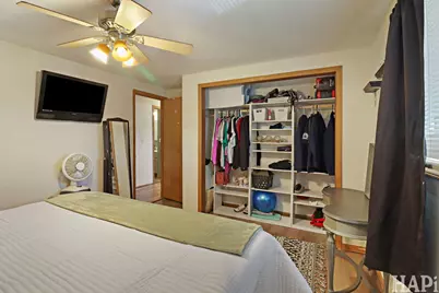 5709 Fox Lake Road, McHenry, IL 60051 - Photo 12