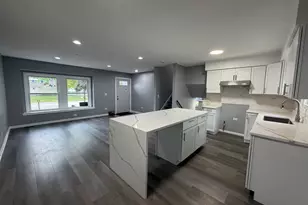 200 Lee Ln, Bolingbrook, IL 60440 - Photo 10
