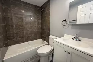 200 Lee Ln, Bolingbrook, IL 60440 - Photo 18