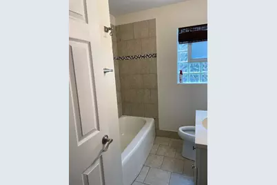 5711 S Menard Avenue, Chicago, IL 60638 - Photo 8