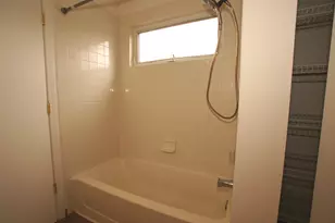 10 Beaver Creek Ct, Bolingbrook, IL 60490 - Photo 16