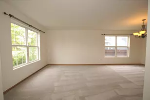 10 Beaver Creek Ct, Bolingbrook, IL 60490 - Photo 6