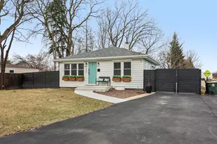 502 N Smith St, Palatine, IL 60067 - Photo 1