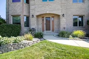 461 Wexford Dr, Lemont, IL 60439 - Photo 4