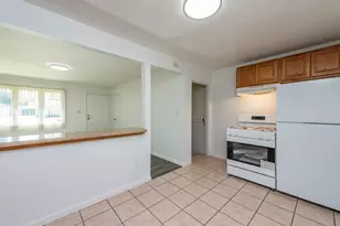 2123 N McAree Rd, Waukegan, IL 60087 - Photo 8