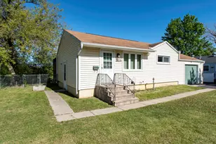 2123 N McAree Rd, Waukegan, IL 60087 - Photo 2