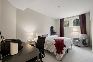 7300 N Hamilton Ave, Chicago, IL 60645 - Photo 18