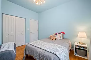 7300 N Hamilton Ave, Chicago, IL 60645 - Photo 8