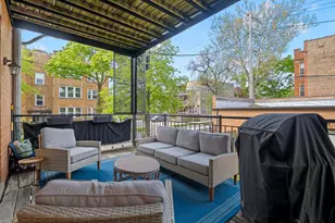 7300 N Hamilton Ave, Chicago, IL 60645 - Photo 22