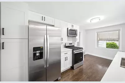 8906 S Crandon Avenue, Chicago, IL 60617 - Photo 8