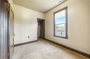 3017 E 83rd St, Chicago, IL 60617 - Photo 8