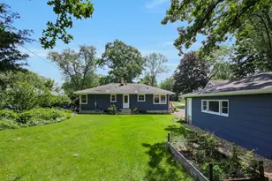 1615 E Evergreen St, Wheaton, IL 60187 - Photo 26