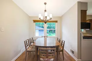 1615 E Evergreen St, Wheaton, IL 60187 - Photo 6
