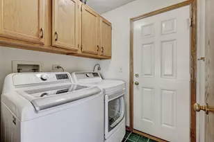 4261 Oak Knoll Ln, Hoffman Estates, IL 60192 - Photo 20
