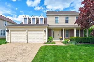 4261 Oak Knoll Ln, Hoffman Estates, IL 60192 - Photo 2