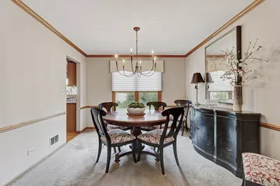 4261 Oak Knoll Lane, Hoffman Estates, IL 60192 - Photo 10