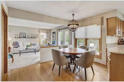 4261 Oak Knoll Lane, Hoffman Estates, IL 60192 - Photo 16