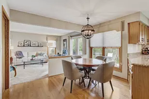 4261 Oak Knoll Ln, Hoffman Estates, IL 60192 - Photo 16