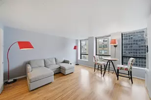 260 E Chestnut St, Chicago, IL 60611 - Photo 2