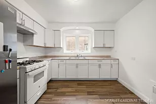 1928 Grove Ave, Berwyn, IL 60402 - Photo 4