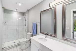 8 Tyler Ct, Streamwood, IL 60107 - Photo 10