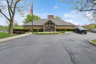 8 Tyler Ct, Streamwood, IL 60107 - Photo 16