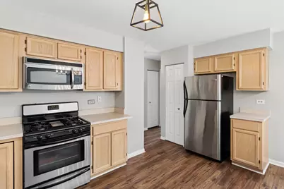 8 Tyler Court #B, Streamwood, IL 60107 - Photo 6