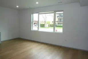 9522 S 53rd Ave, Oak Lawn, IL 60453 - Photo 4