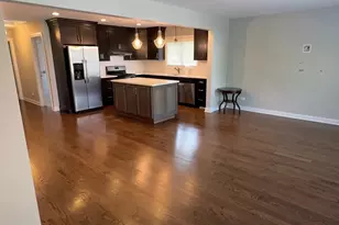 740 Chestnut St, Deerfield, IL 60015 - Photo 2