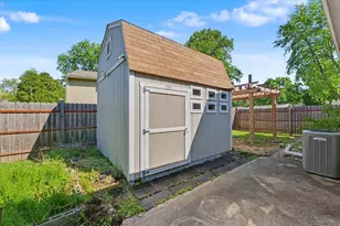 2502 Southwood Dr, Champaign, IL 61821 - Photo 30