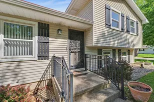 2502 Southwood Dr, Champaign, IL 61821 - Photo 4
