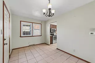 2502 Southwood Dr, Champaign, IL 61821 - Photo 10