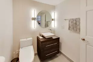 1301 N Bosworth Ave, Chicago, IL 60642 - Photo 12