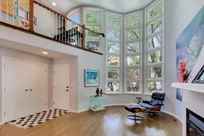 1301 N Bosworth Avenue, Chicago, IL 60642 - Photo 2