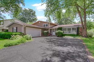 3010 N Kennicott Ave, Arlington Heights, IL 60004 - Photo 1