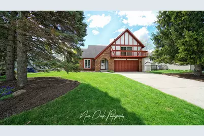 17271 W Huntington Circle, Grayslake, IL 60030 - Photo 2