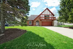 17271 W Huntington Cir, Grayslake, IL 60030 - Photo 2
